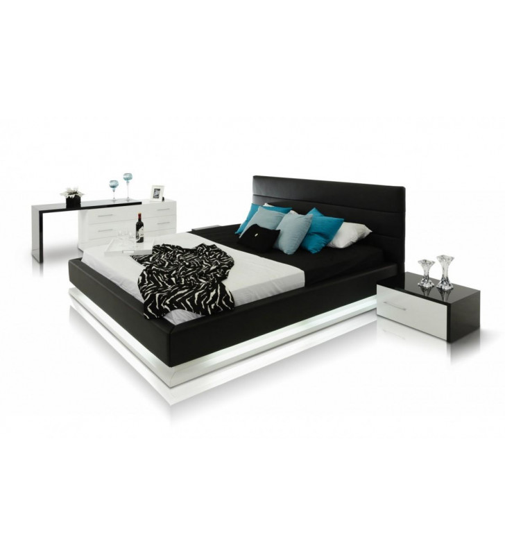 VIG Modrest Infinity Black Faux Leather Eastern King Bedroom Set 5Pcs w/Light
