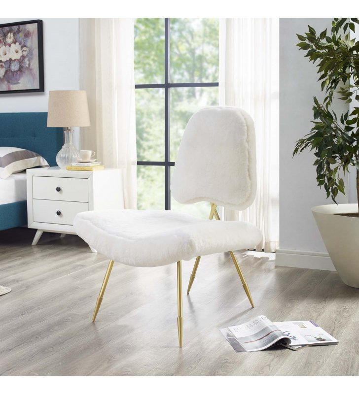 Ponder Upholstered Sheepskin Fur Lounge Chair in White - Lexmod