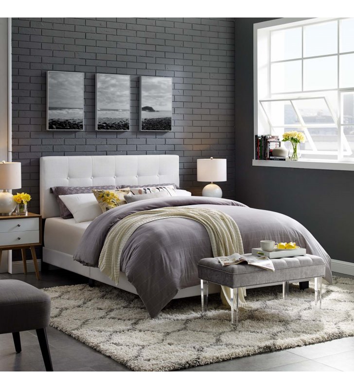 Amira King Upholstered Fabric Bed in White - Lexmod