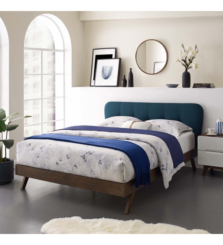Gianna Queen Upholstered Polyester Fabric Platform Bed in Blue - Lexmod