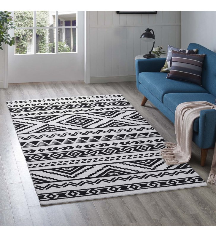 Haku Geometric Moroccan Tribal 5x8 Area Rug in Black and White - Lexmod
