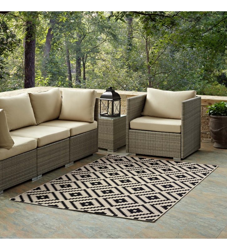 Perplex  Geometric Diamond Trellis 5x8 Indoor and Outdoor Area Rug in Black and Beige - Lexmod