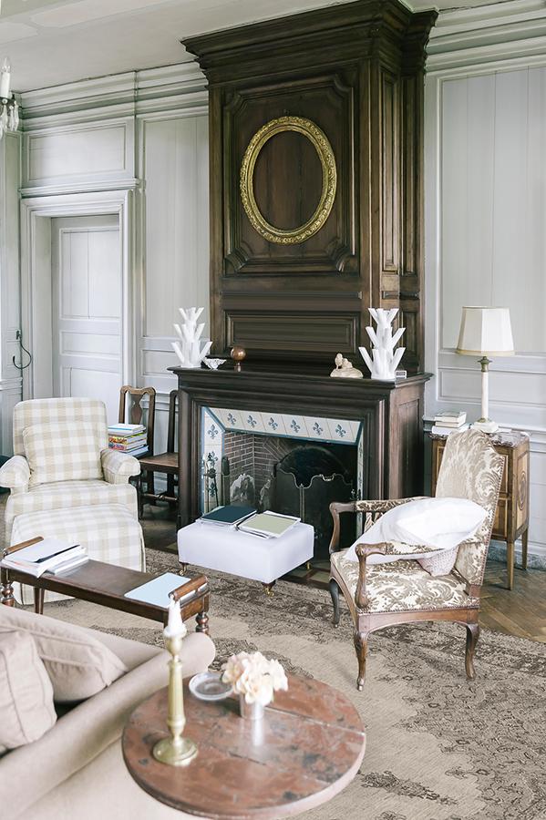 Victoria Taupe Rug 8'x10' | Stain-Resistant