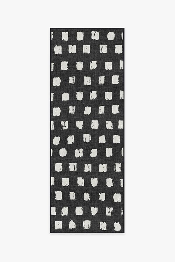 Outdoor Cobblestone Black Rug 2.5'x7' | Stain-Resistant