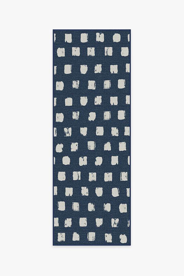 Outdoor Cobblestone Navy Rug 2.5'x7' | Stain-Resistant