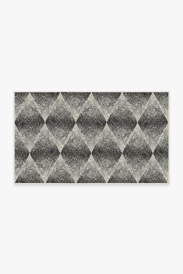 Outdoor Kumo Diamond Black Rug 3'x5' | Stain-Resistant