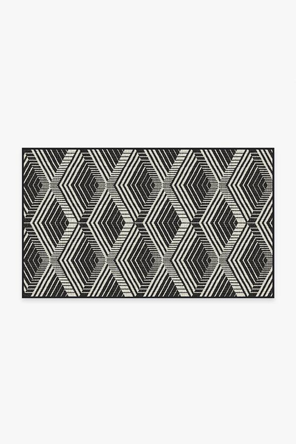 Outdoor Motus Diamond Black Rug 3'x5' | Stain-Resistant