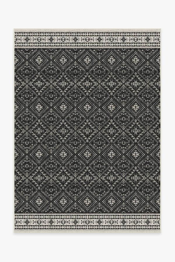Outdoor Nomada Black Rug 5'x7' | Stain-Resistant
