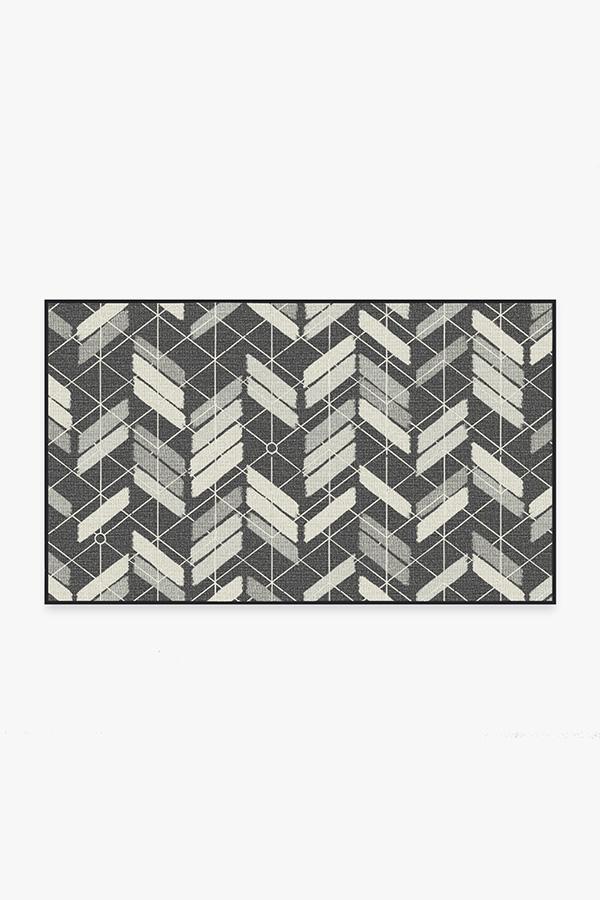 Outdoor Painted Chevron Black Rug 3'x5' | Stain-Resistant